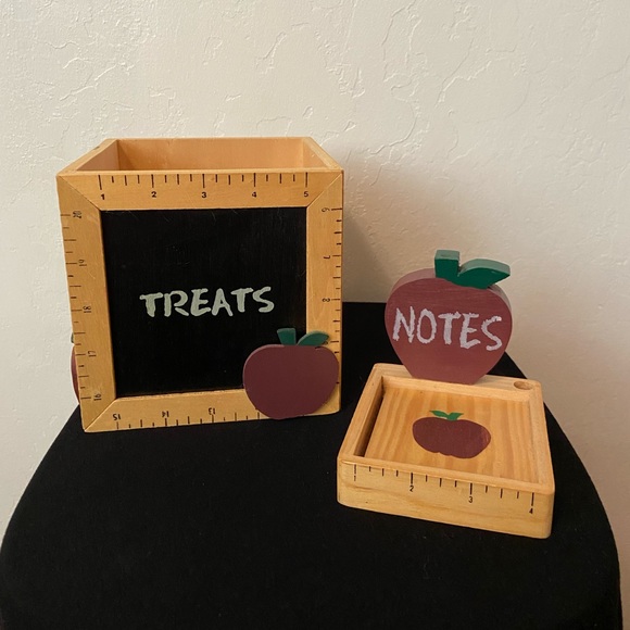 Other - Treat box and note pad set great for Teachers